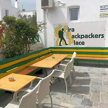 Fira Backpackers Place ホテル