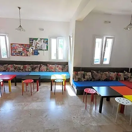 Fira Backpackers Place ホテル Santorini Island