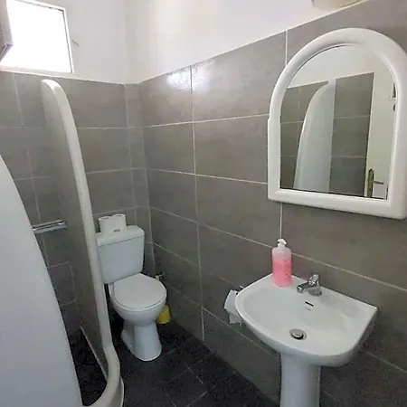 Fira Backpackers Place ホテル 2*